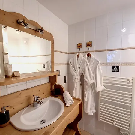 Chez Claudius- Appartement-10 Pers-proche Piste Les Gets